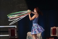 Pokaz z hula-hop (photo)