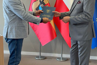 Z okazji przejścia na emeryturę dyrektorowi życzenia złożył prezydent Leszna Grzegorz Rusiecki