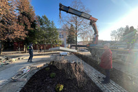 Trwa budowa pomnika Żołnierzy 55. Poznańskiego Pułku Piechoty w Lesznie