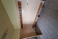 Szatnie sportowe i szkolne zmienią oblicze. Na zdjęciu szatnie  w I LO w Lesznie 