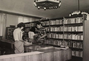 Bibliotece stuknęła 70-tka