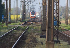 Zamknięty przejazd kolejowy na ul. Henrykowskiej