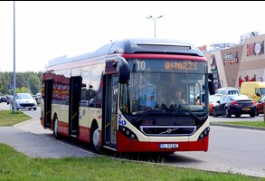Nowe autobusy już jeżdżą po Lesznie, nowe pętle się budują