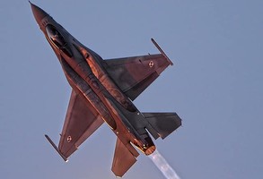 Przelot F-16