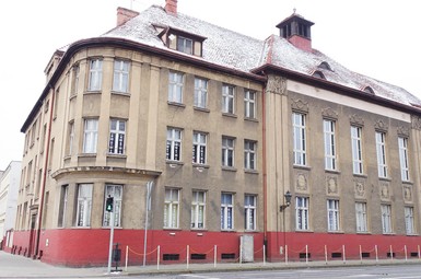 W budynku po SP 1 ma powstać Leszczyńskie Centrum Międzypokoleniowe