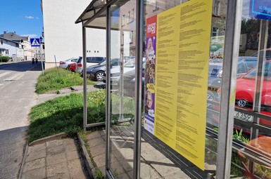Żółte plakaty zapowiadają maj pełen wydarzeń w Lesznie