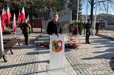 Hołd dla 55 Pułku Piechoty – nowy pomnik odsłonięty w Lesznie