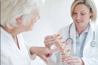 Otwarty konkurs ofert na wybór realizatora w 2026 roku programu polityki zdrowotnej: „Program profilaktyka i wczesne wykrywanie osteoporozy dla mieszkańców miasta Leszna”.